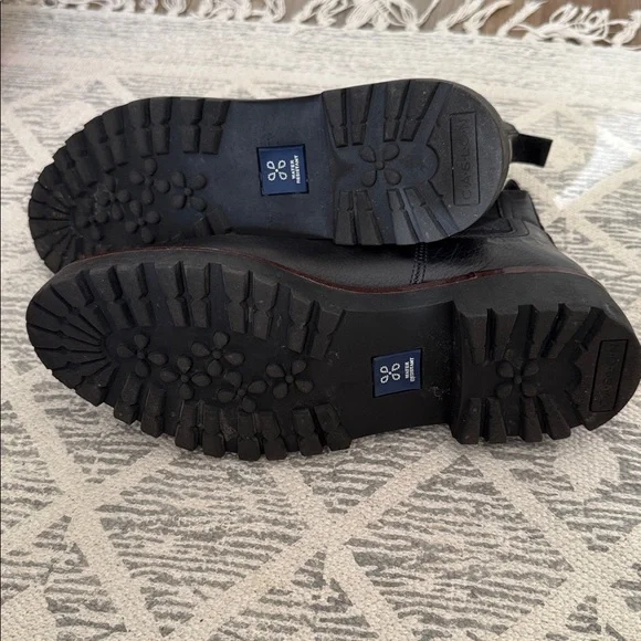 Black leather Chelsea boots - Picture 7 of 12